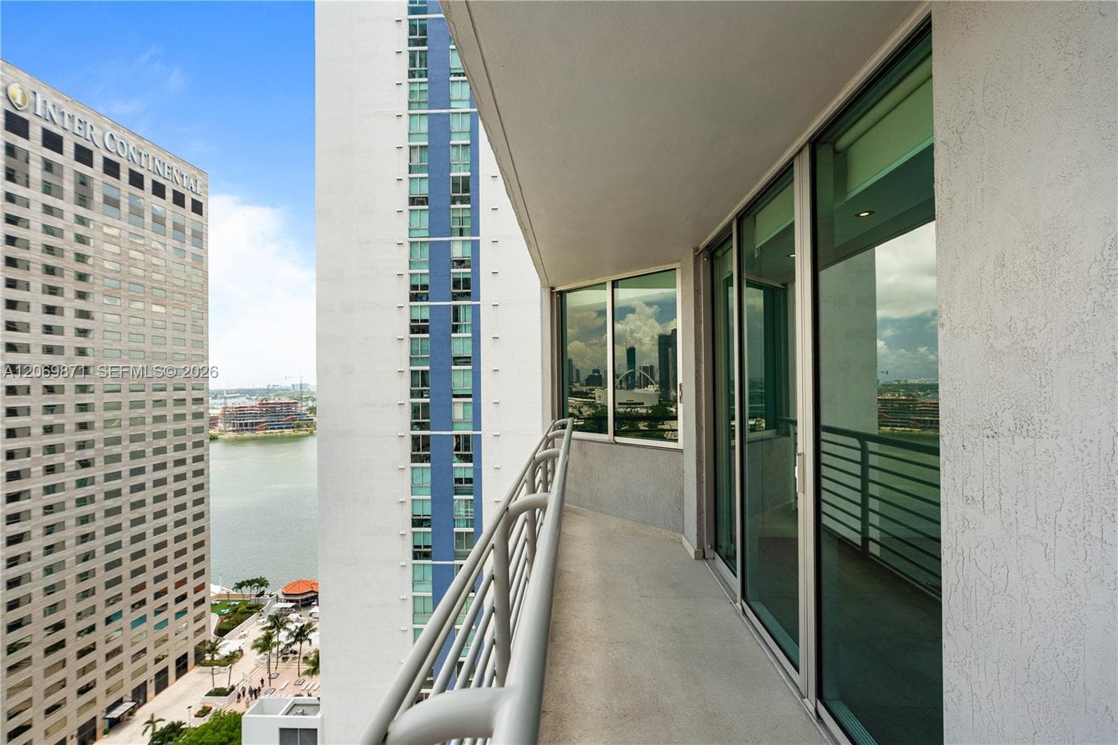 325 S Biscayne Blvd # 2522, Miami, FL 33131 photo 4