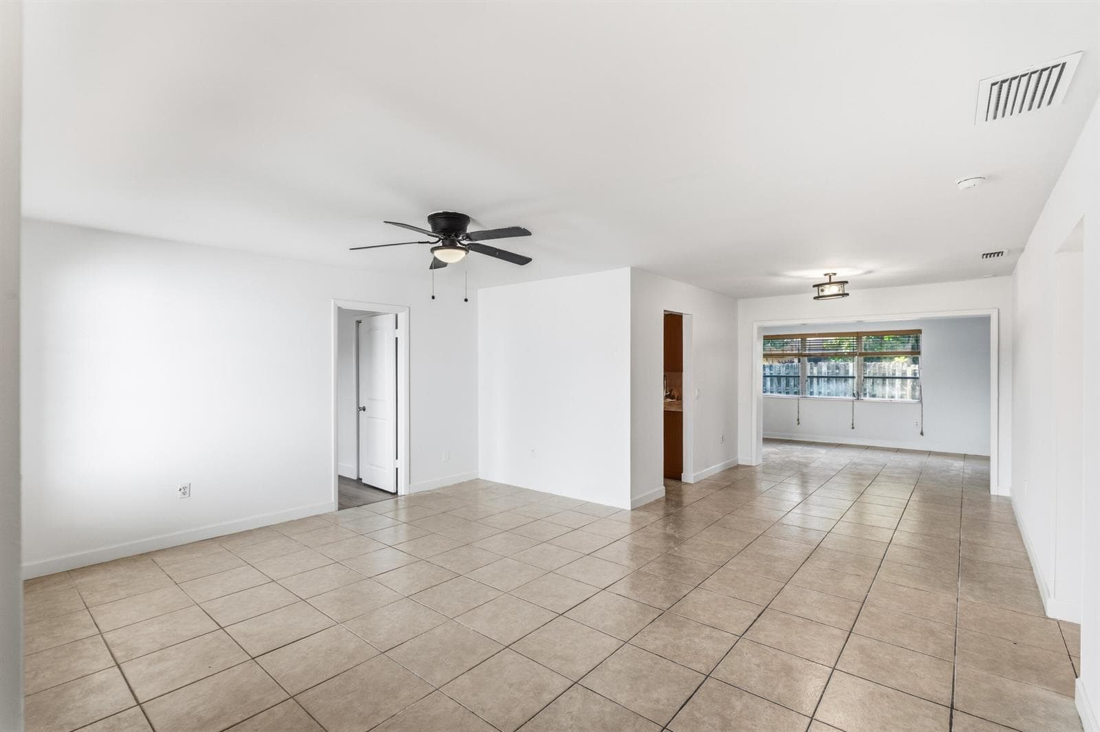 10690 NW 27TH Court, Sunrise, FL 33322 photo 3