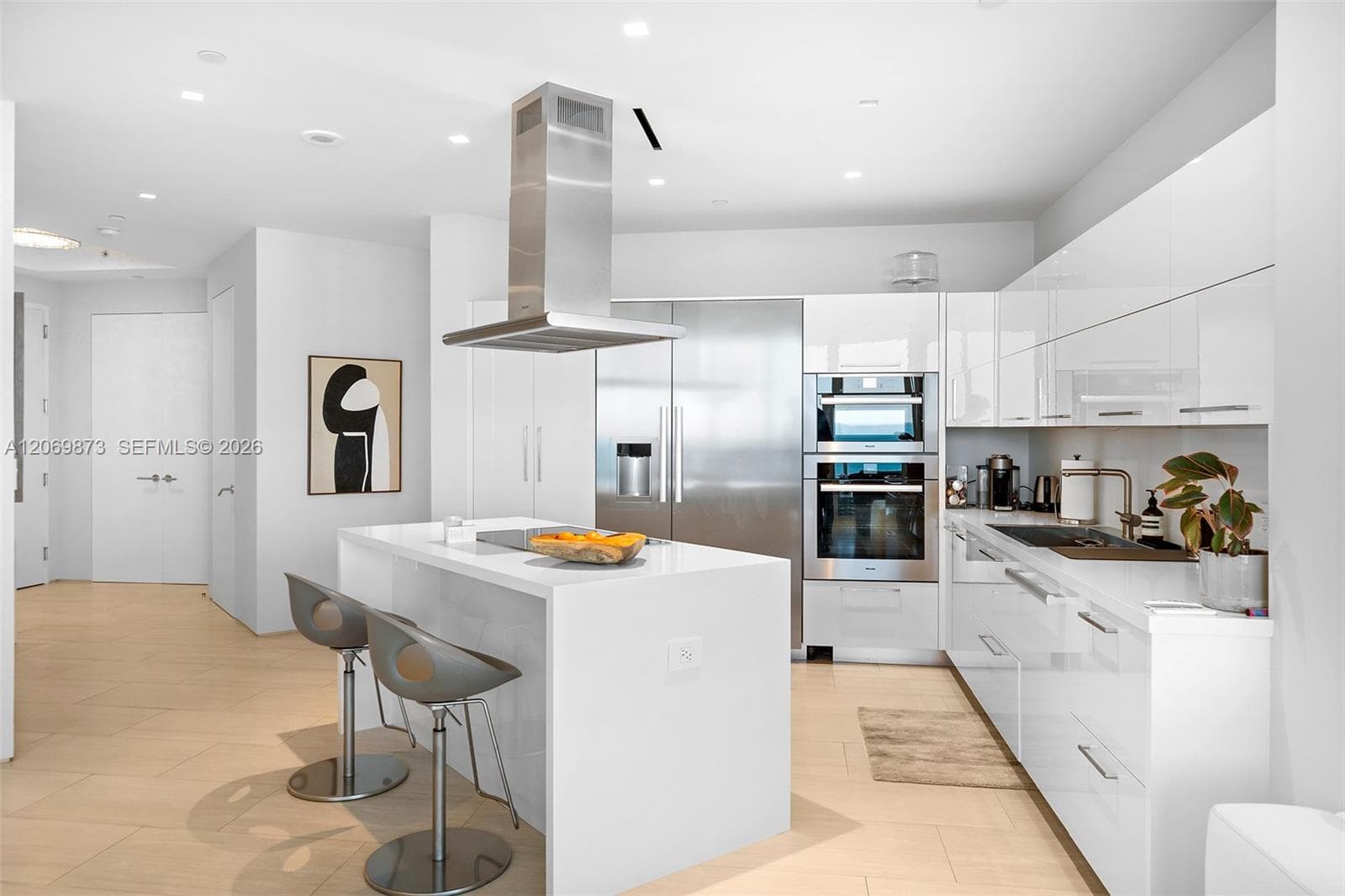 100 S Pointe Dr # 1409, Miami Beach, FL 33139 photo 5
