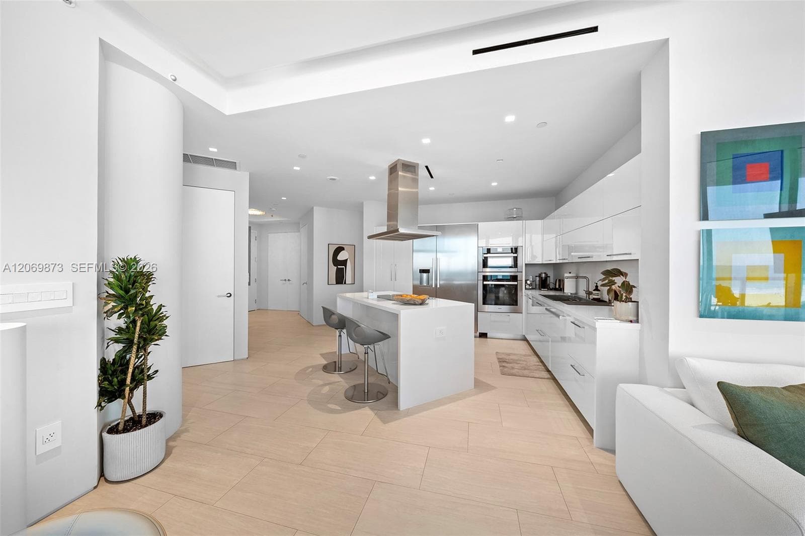 100 S Pointe Dr # 1409, Miami Beach, FL 33139 photo 4