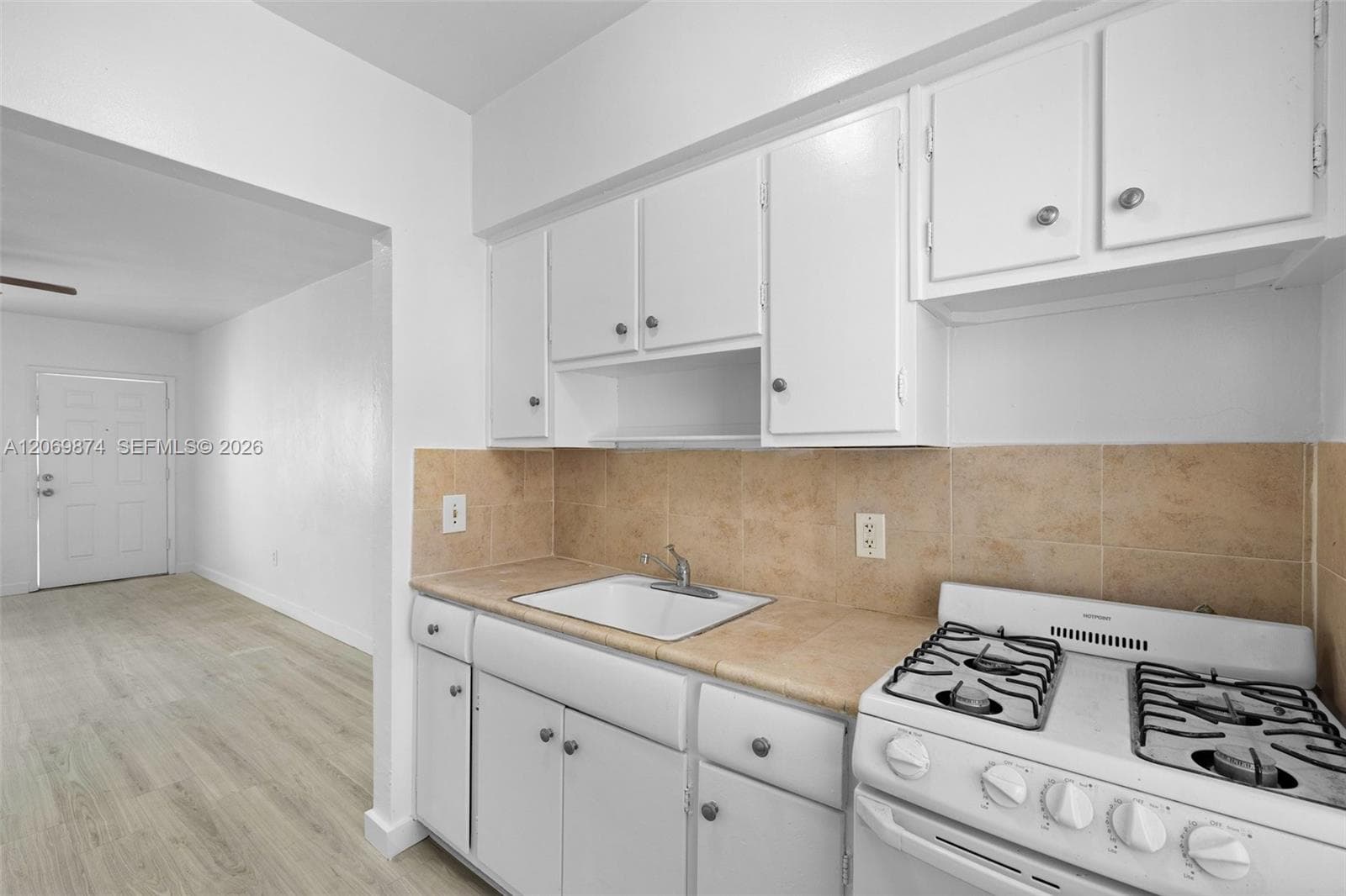 7721 Dickens Ave # 6, Miami Beach, FL 33141 photo 4