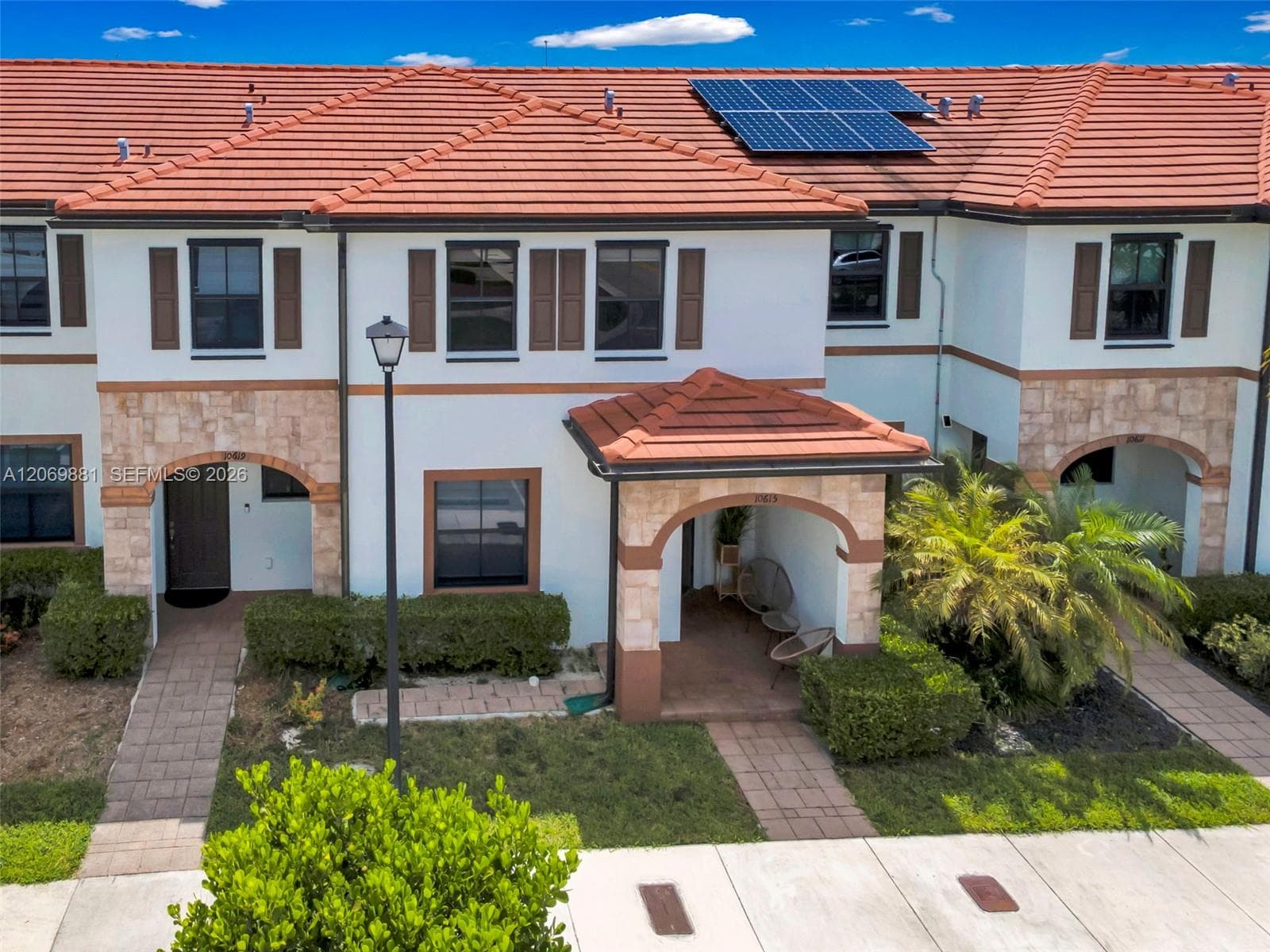 10615 W 34th Ct, Hialeah, FL 33018 photo 3
