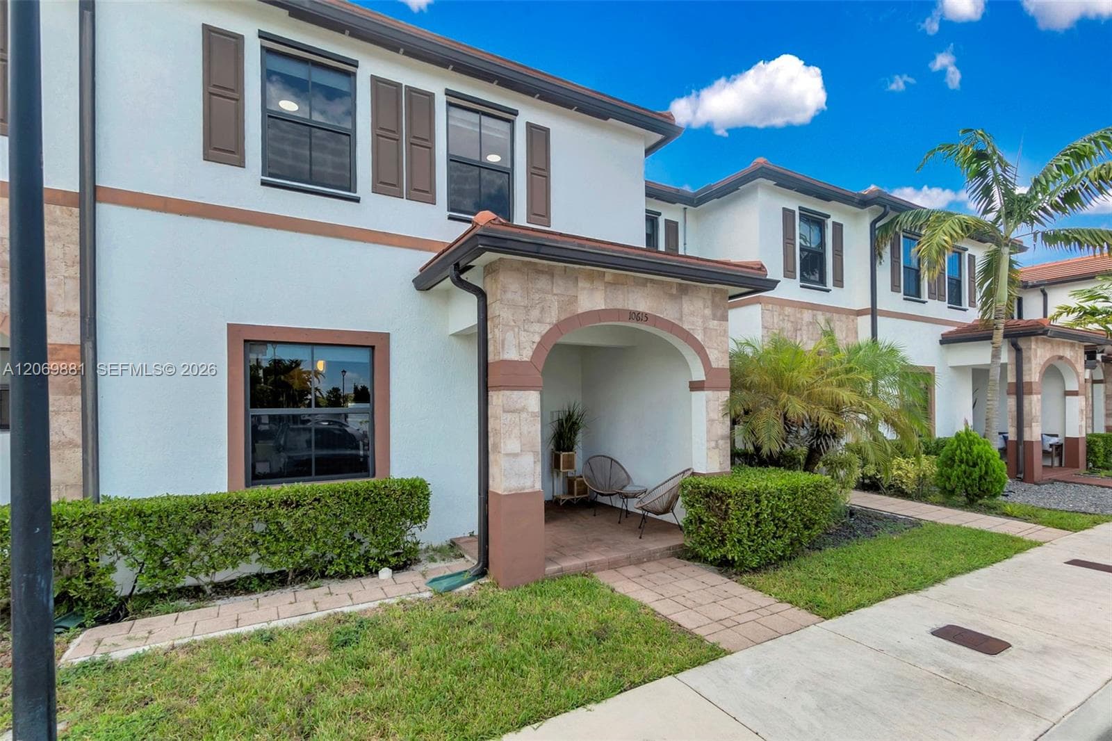 10615 W 34th Ct, Hialeah, FL 33018 photo 4