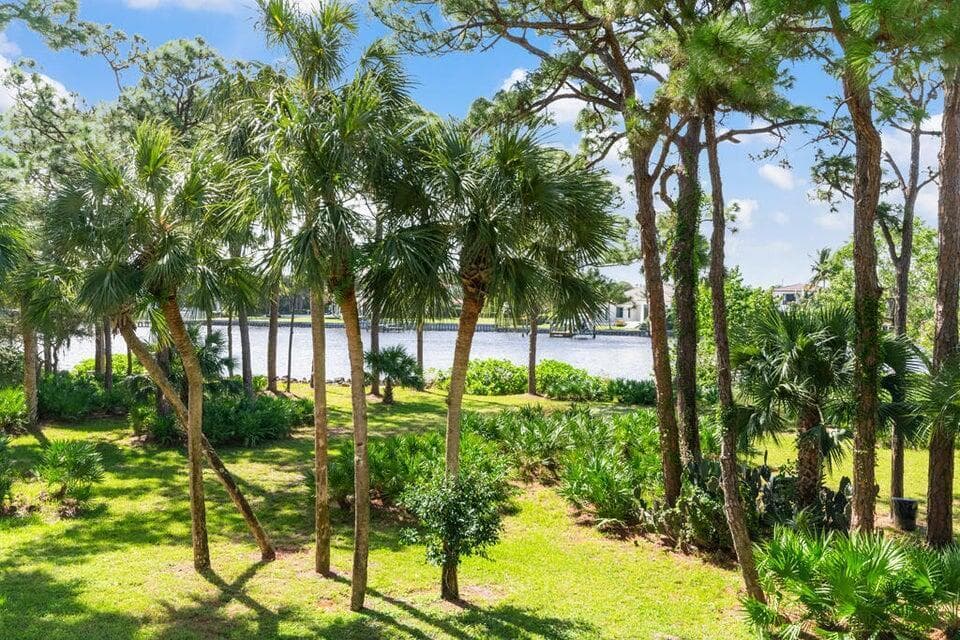 2101 Marina Isle Way # 203, Jupiter, FL 33477