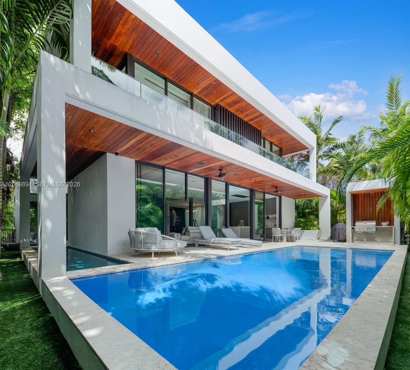 6015 N Bay Rd, Miami Beach, FL 33140 photo 2
