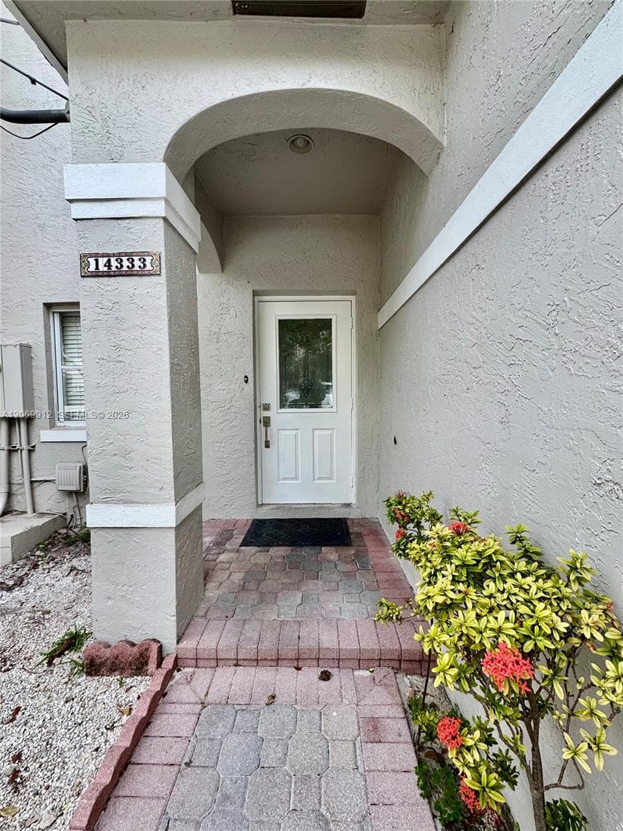 14333 SW 125th Ct, Miami, FL 33186 photo 2