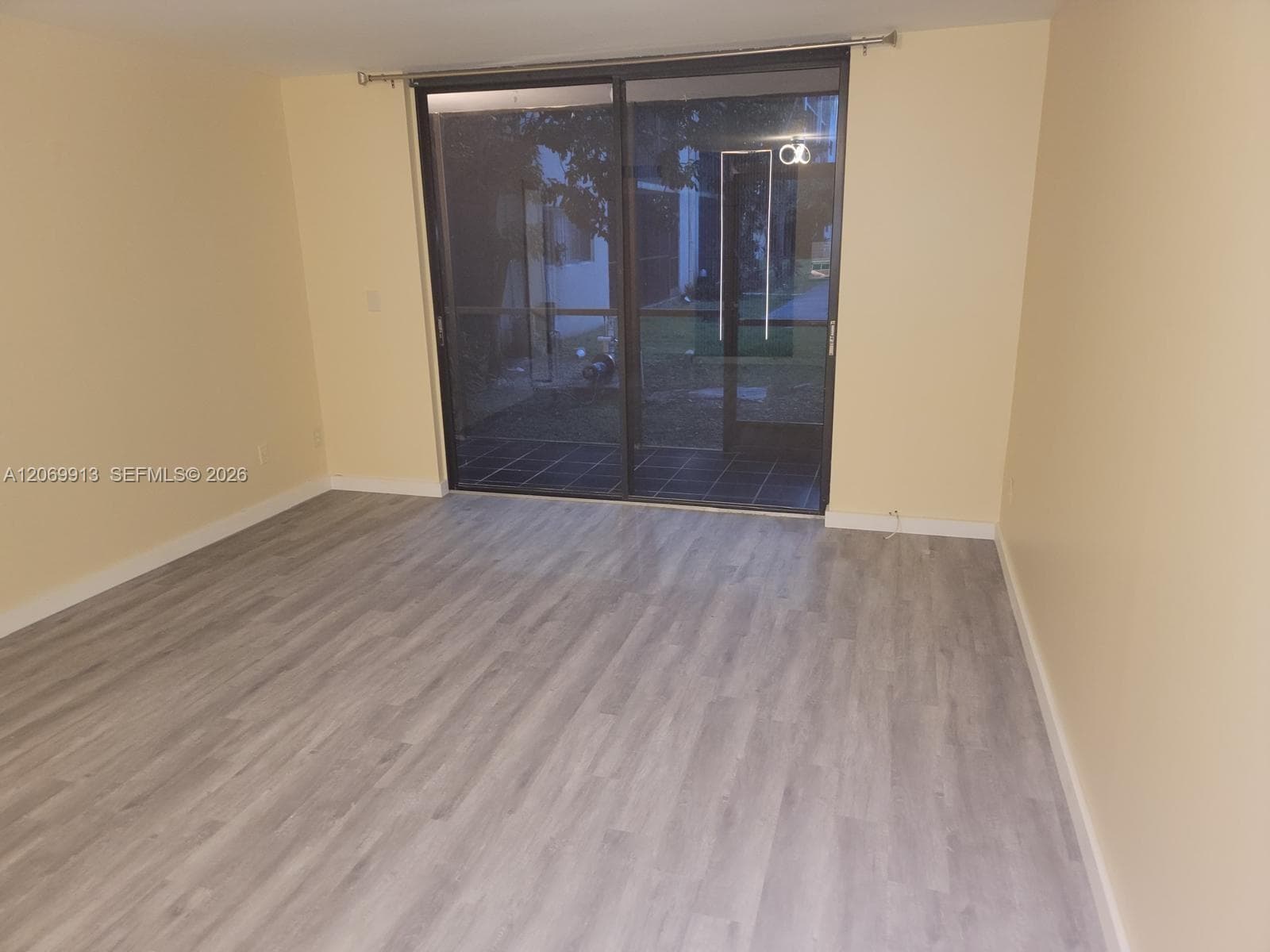 8635 NW 8th St # 116, Miami, FL 33126 photo 2