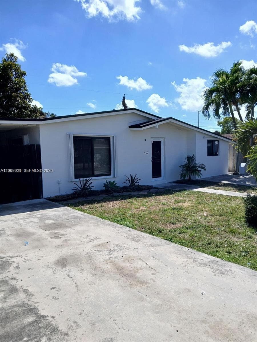 630 SE 3rd Pl, Hialeah, FL 33010