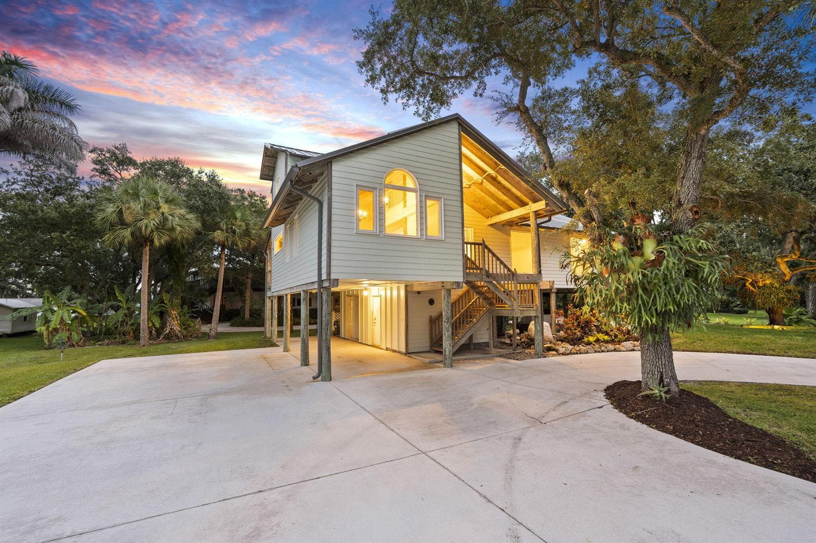 2511 Lightlewood Lane, Fort Pierce, FL 34946 photo 4
