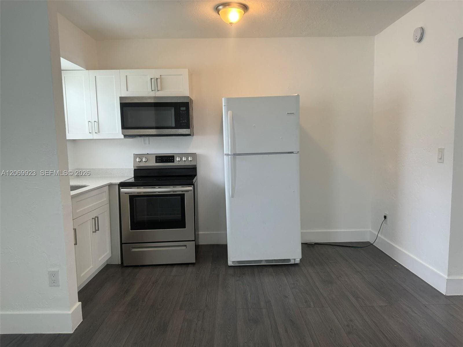 2150 NW 24th St # 4, Miami, FL 33142