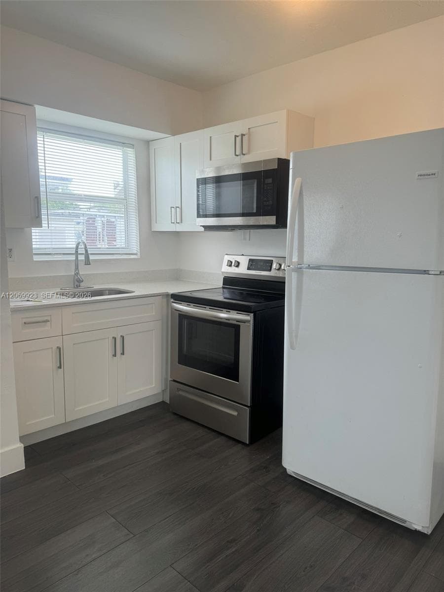2150 NW 24th St # 4, Miami, FL 33142 photo 4