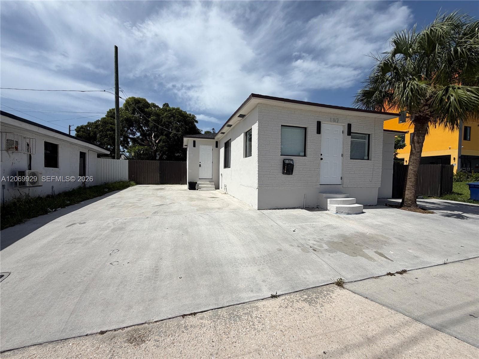 107 W Pembroke Rd # 0, Hallandale Beach, FL 33009 photo 2