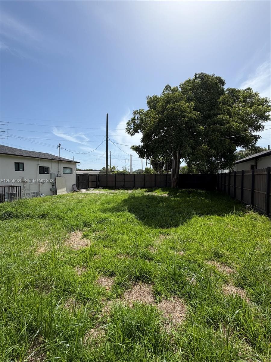 107 W Pembroke Rd # 0, Hallandale Beach, FL 33009 photo 4