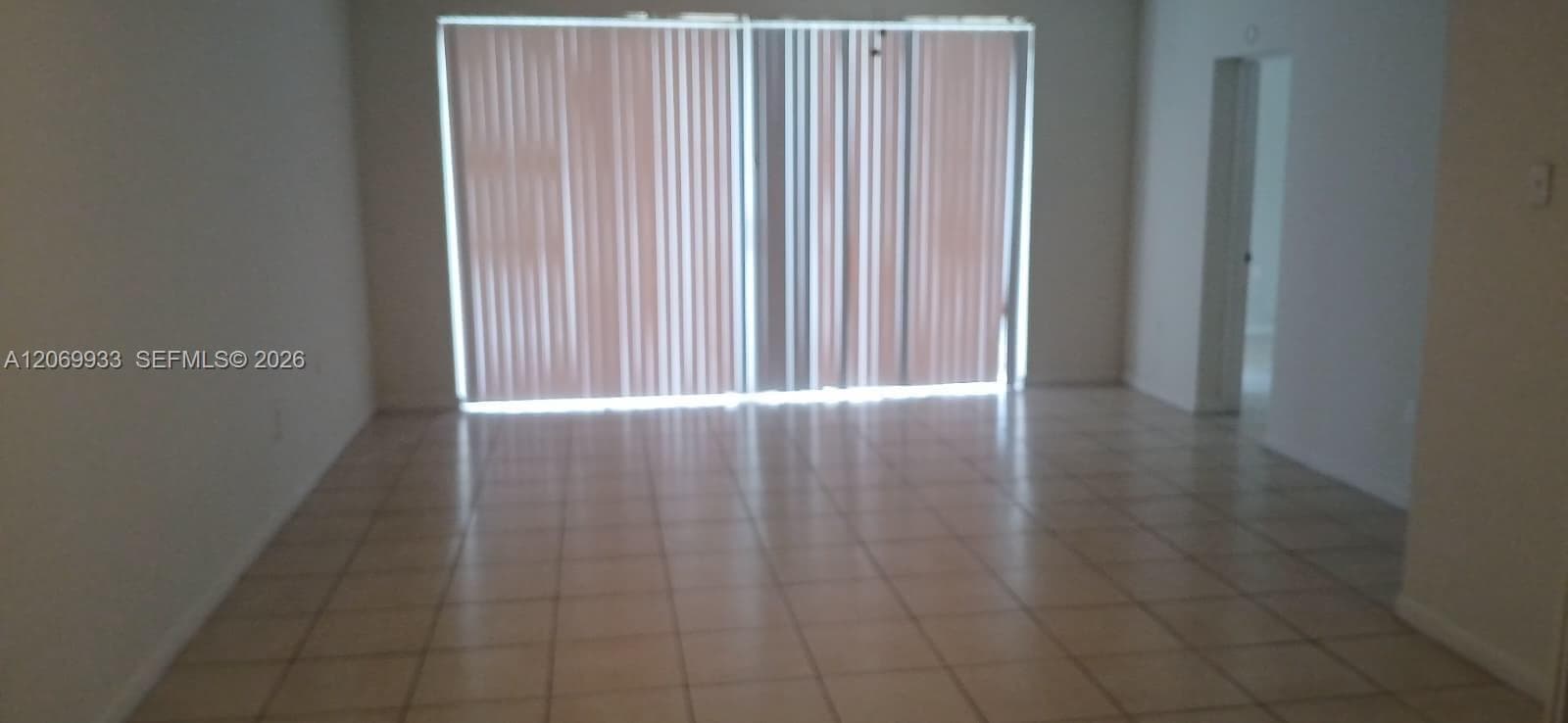1591 NE Miami Gardens Dr # 205, Miami, FL 33179 photo 2