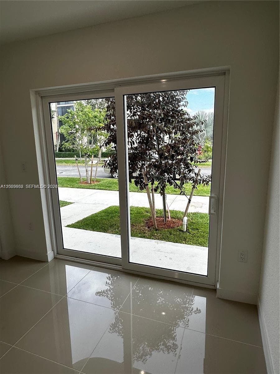 25778 SW 143rd Path # 25778, Homestead, FL 33032 photo 2