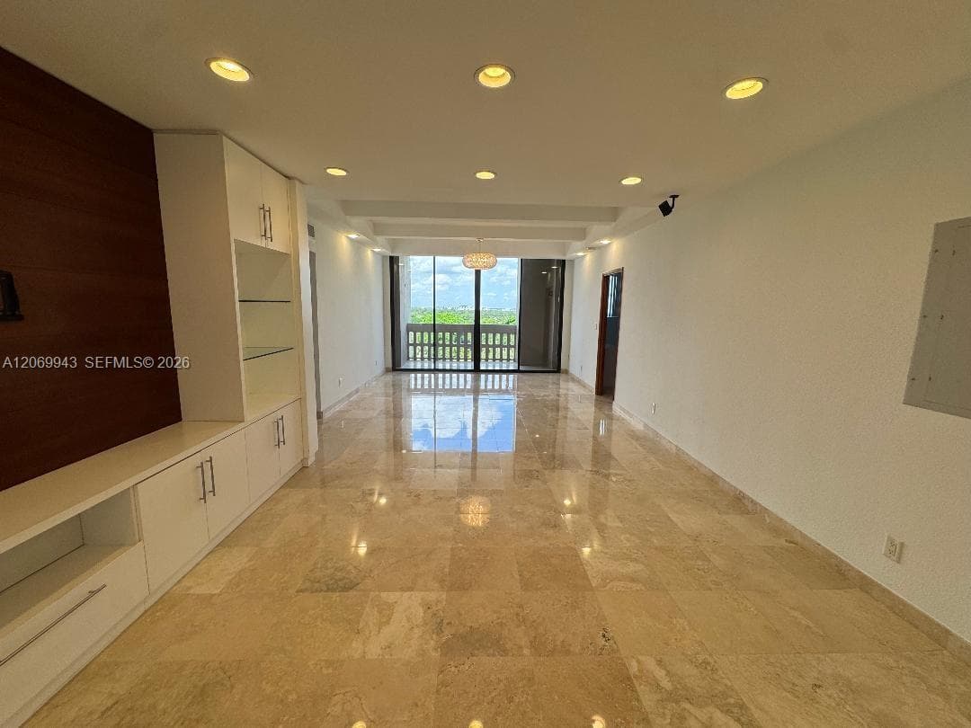 Gables Waterway Towers photo 3