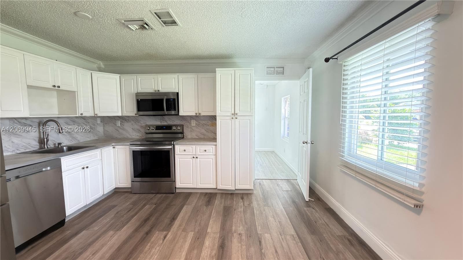 8151 SW 7th St, North Lauderdale, FL 33068 photo 4