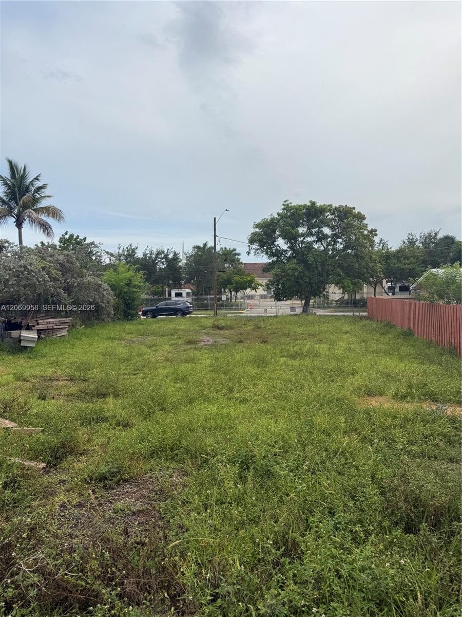 325 NW 4th St, Pompano Beach, FL 33060