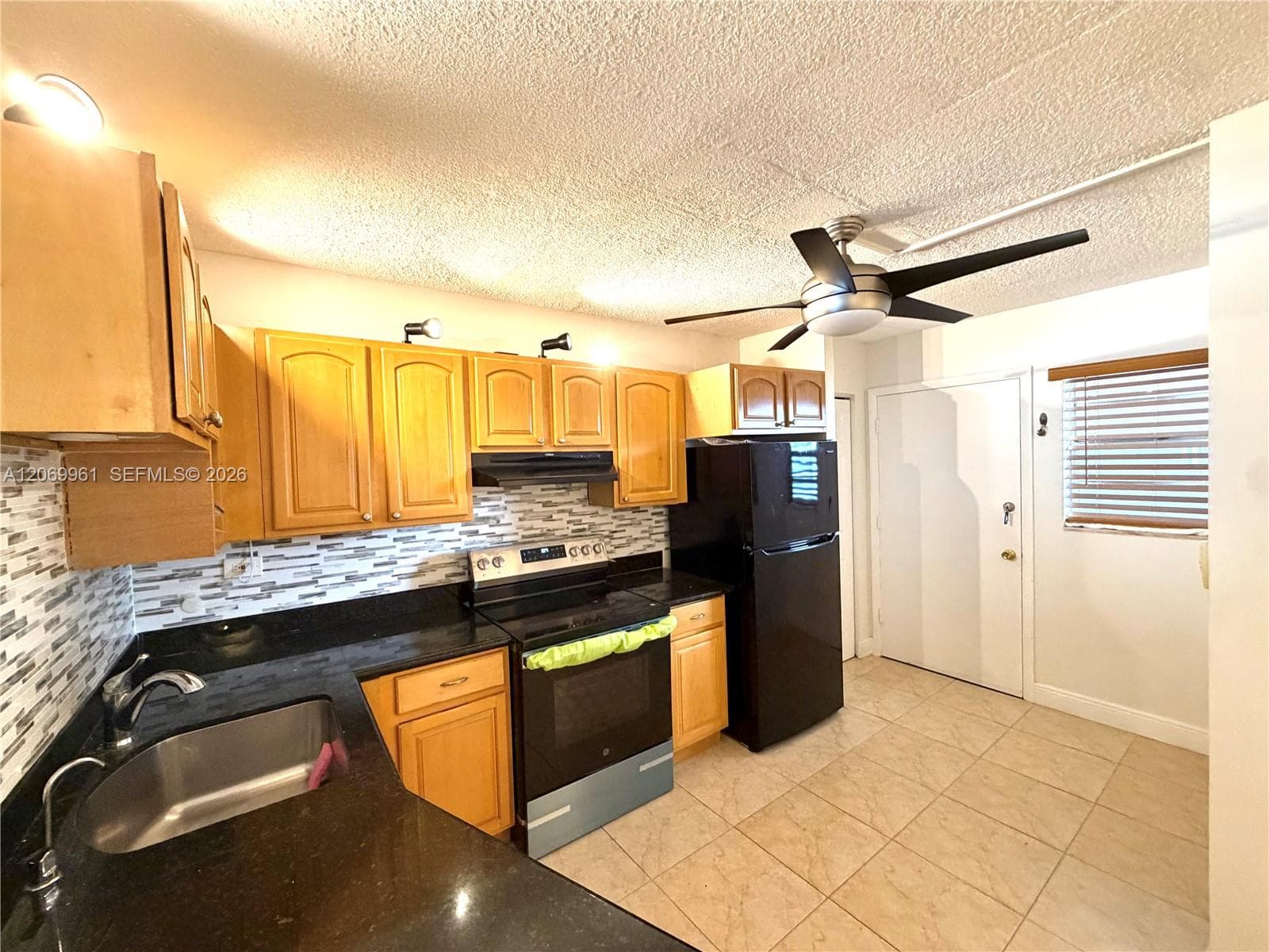 1660 NE 191st St # 406-1, Miami, FL 33179 photo 3