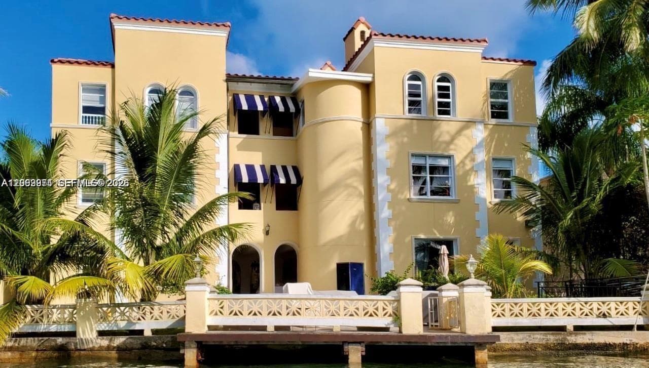4812 Pine Tree Dr # 201, Miami Beach, FL 33140 photo 3