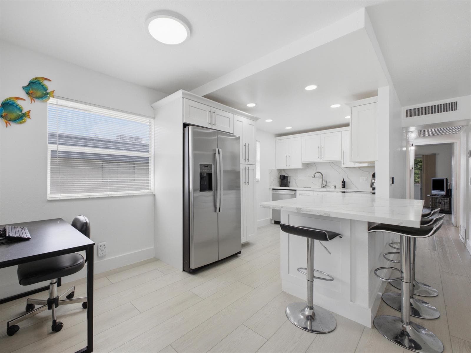 573 Brittany L, Delray Beach, FL 33446 photo 2