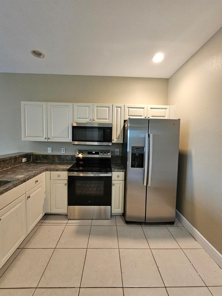 1979 MARSH HARBOR Drive, Riviera Beach, FL 33404 photo 5