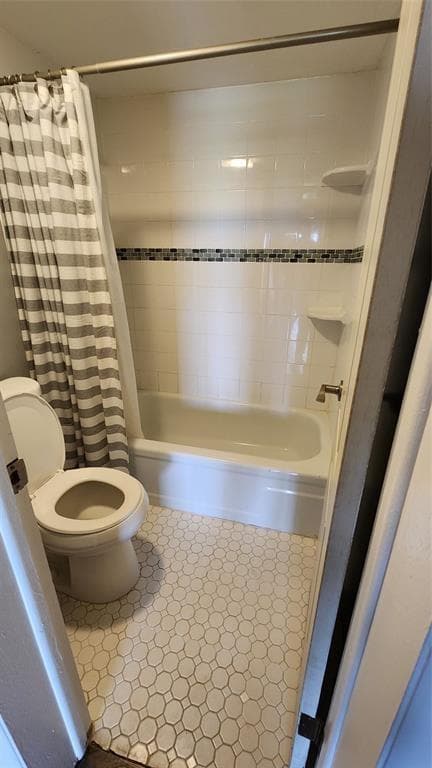 2320 S CYPRESS BEND Drive # 401, Pompano Beach, FL 33069 photo 5