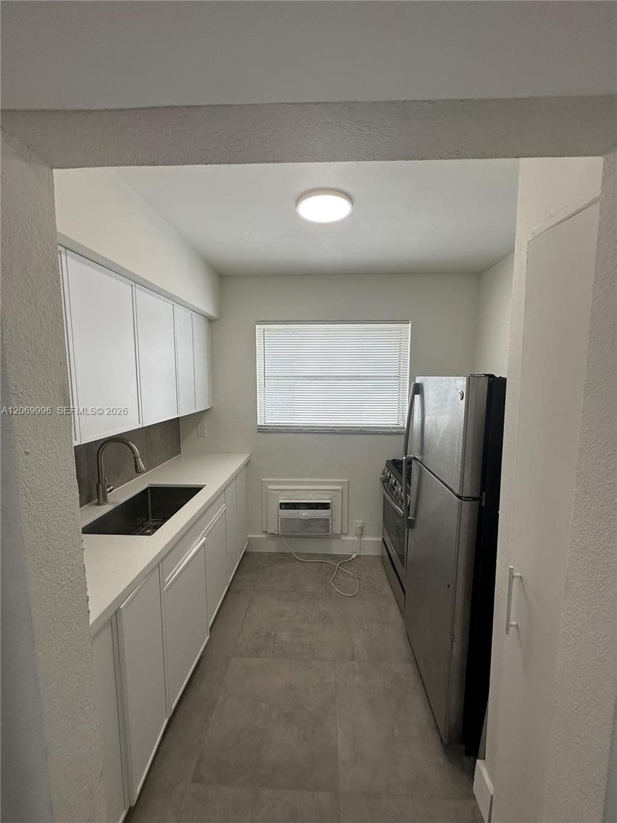 1225 Normandy Dr # 8, Miami Beach, FL 33141 photo 2