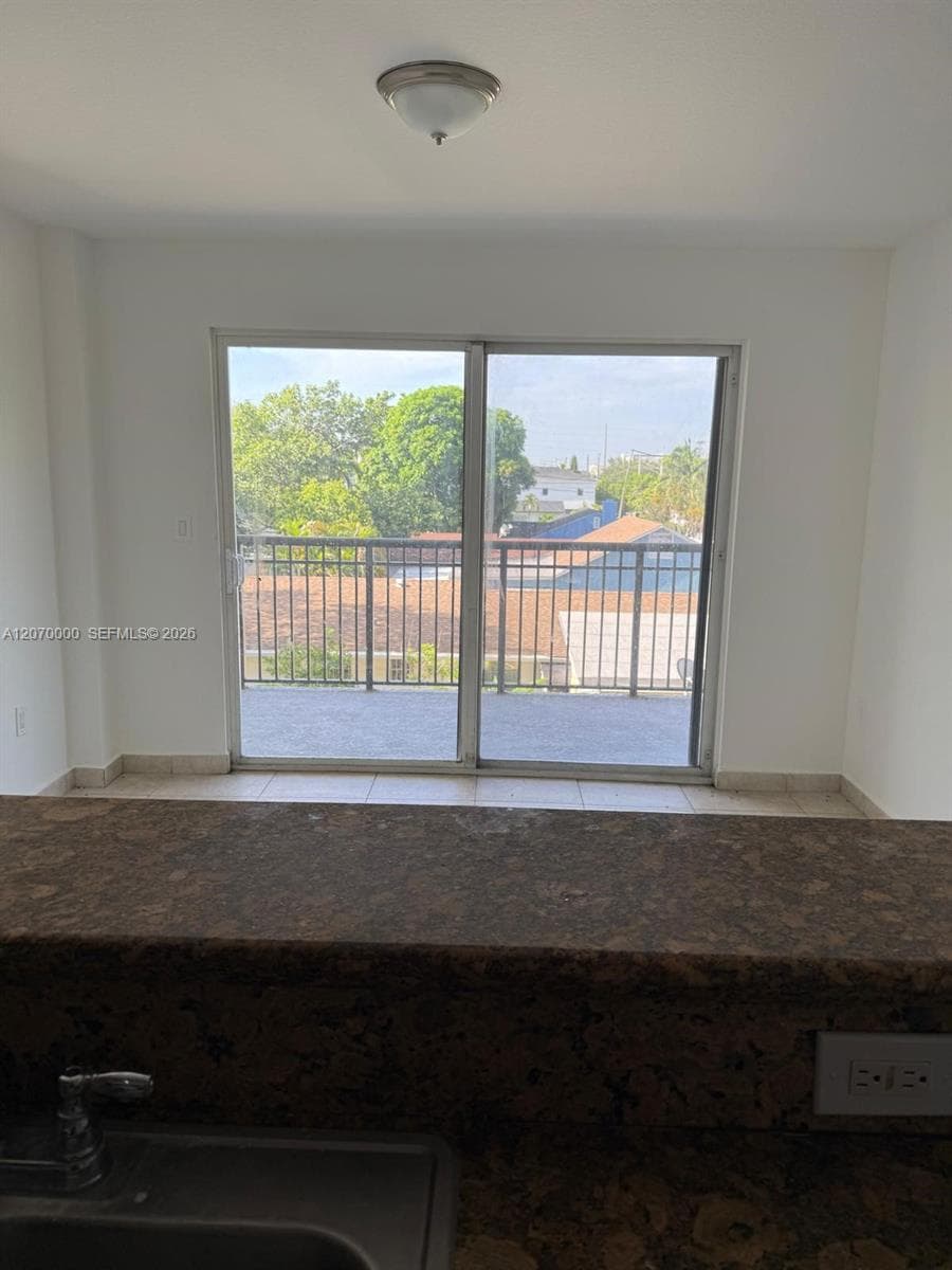 2647 NW 25th Ave # 210, Miami, FL 33142 photo 3