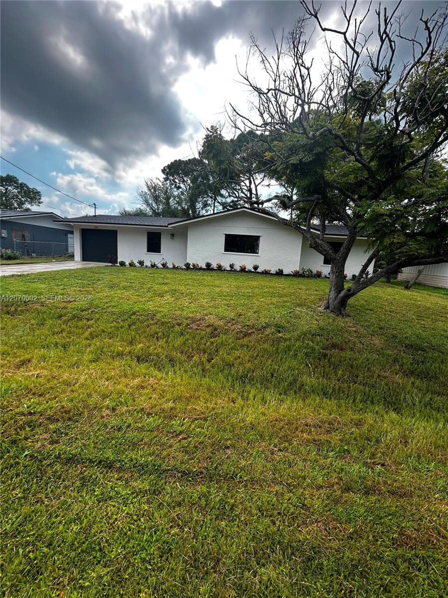 5701 Myrtle Dr, Fort Pierce, FL 34982