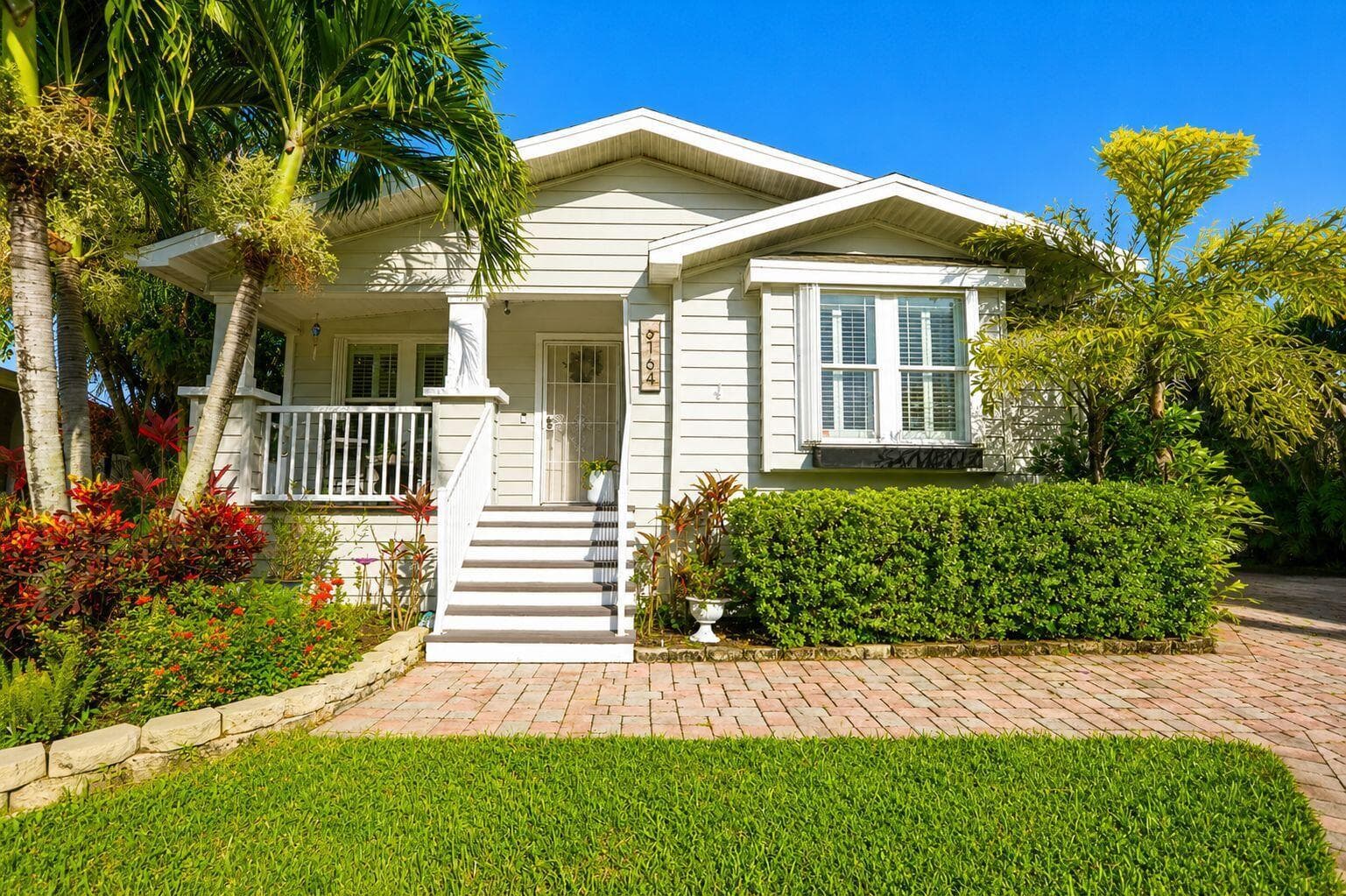 6164 N Ironwood Lane, Atlantis, FL 33462 photo 2