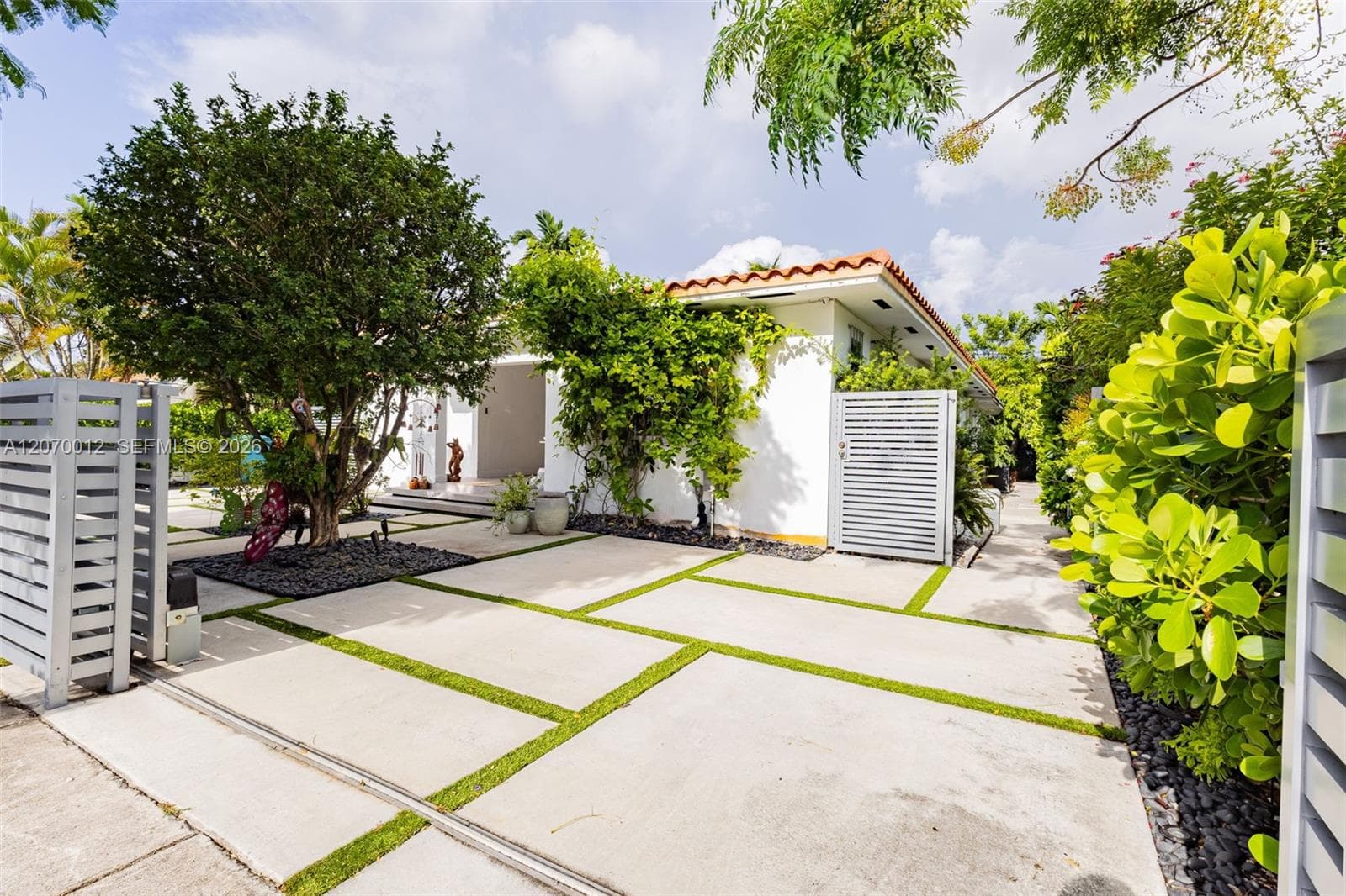 619 SW 39th Ave, Miami, FL 33134 photo 3