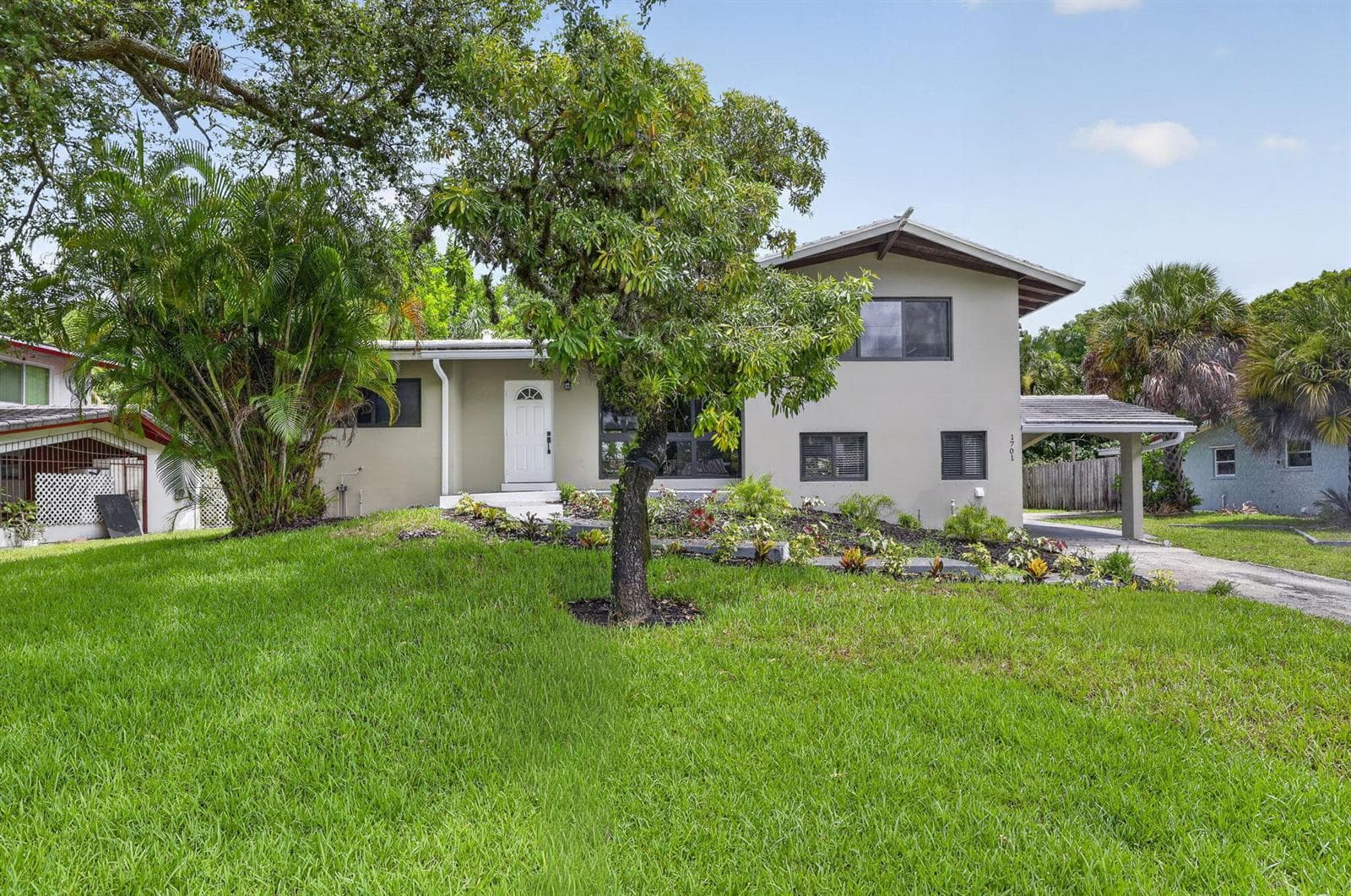 1701 SW 4TH Court, Fort Lauderdale, FL 33312 photo 2