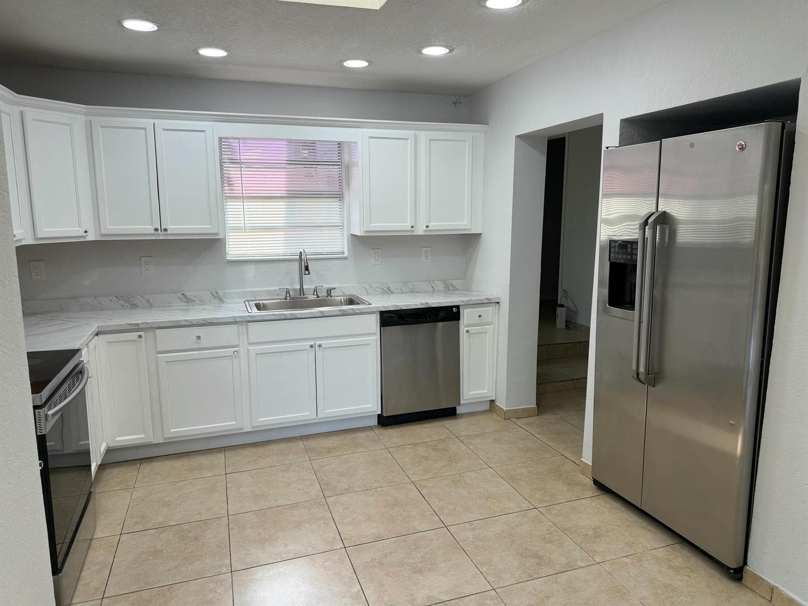 3830 DAVIS Road, Palm Springs, FL 33461 photo 3