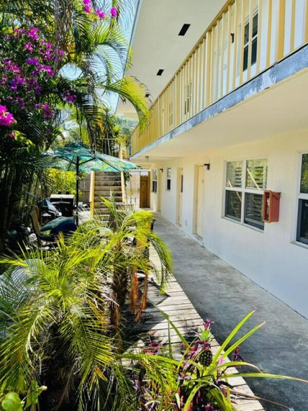 1609 S Federal Highway # 103, FL 33460 photo 2