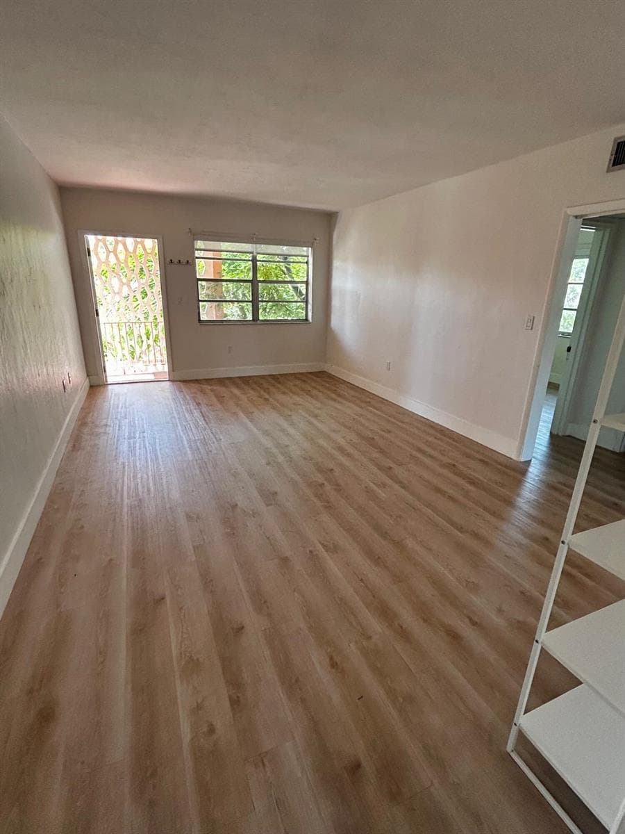 3591 SW 10TH Street # 12B, Miami, FL 33135