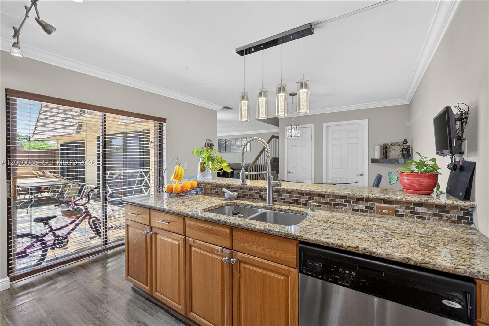 953 Springdale Cir, Palm Springs, FL 33461 photo 4