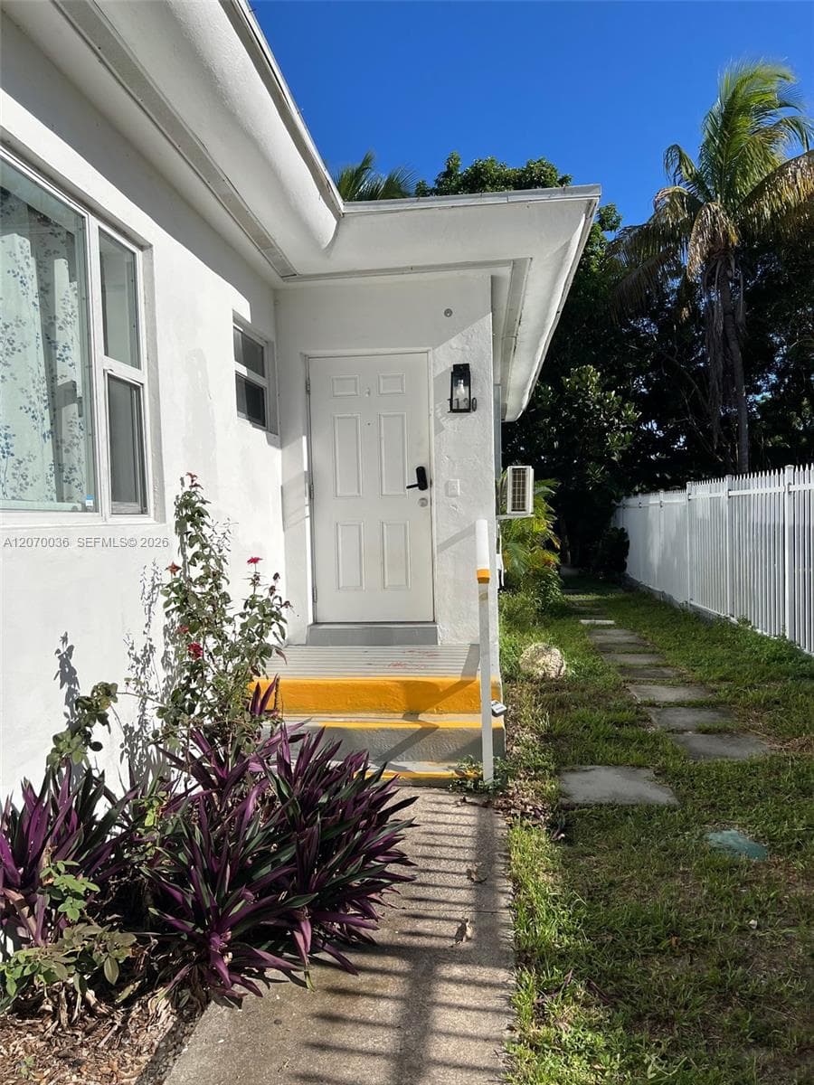 1130 NE 111th St # 1130, Miami, FL 33161 photo 2