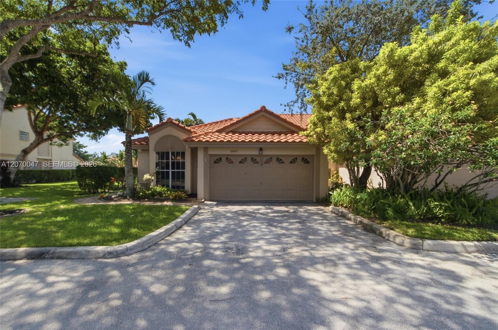 10852 Cypress Glen Dr, Coral Springs, FL 33071 photo 2