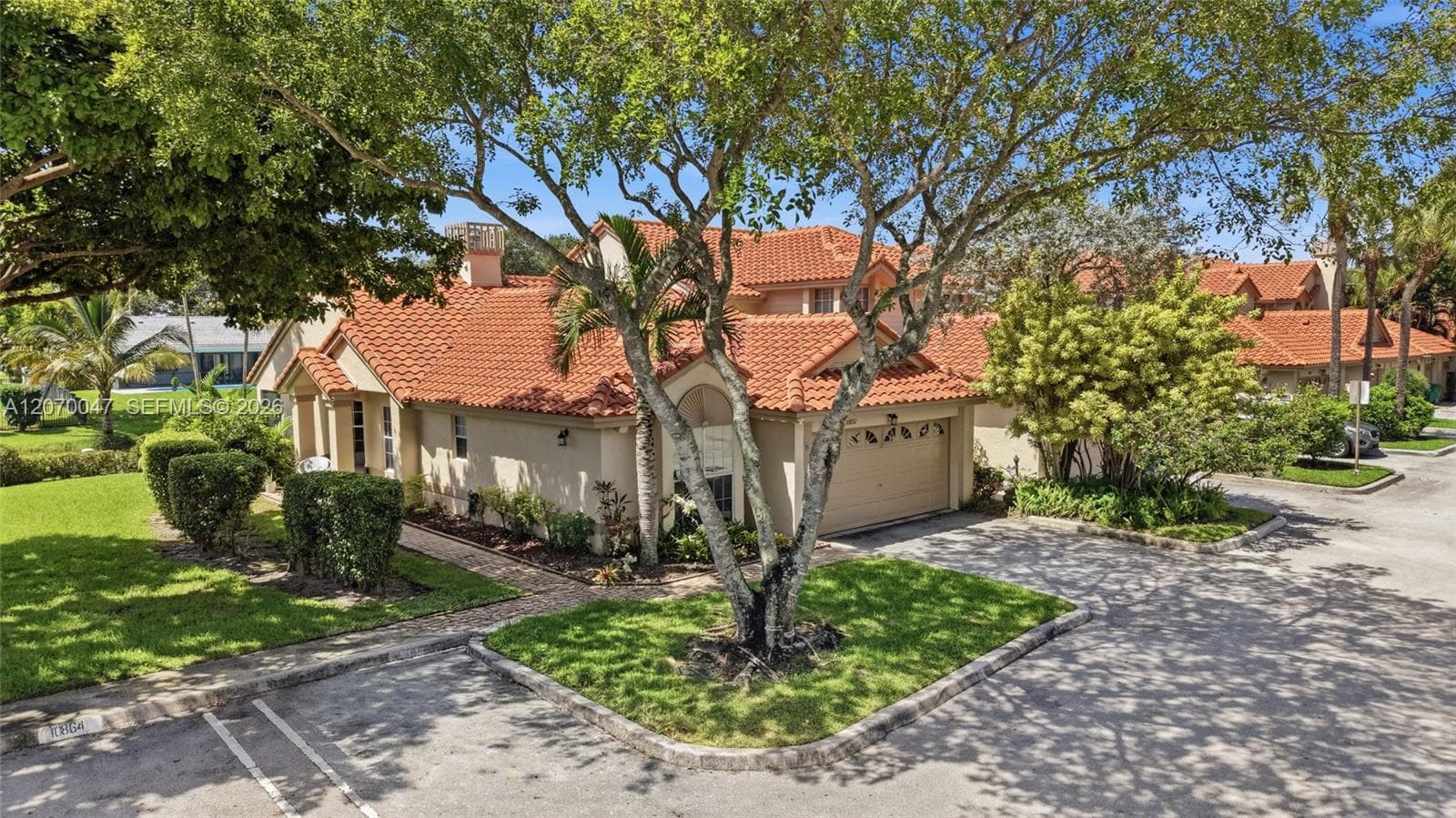 10852 Cypress Glen Dr, Coral Springs, FL 33071 photo 3