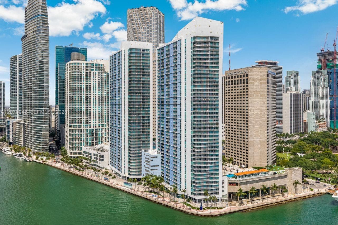 335 S Biscayne Blvd # 2609, Miami, FL 33131 photo 2