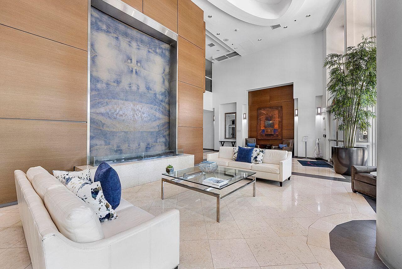 1155 BRICKELL BAY Drive # 2802, Miami, FL 33131 photo 4
