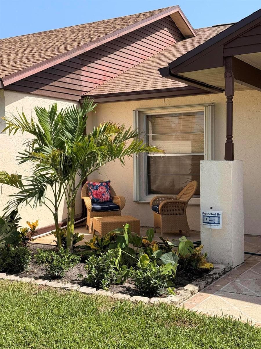 8499 Lakepoint Court, Lake Worth, FL 33467