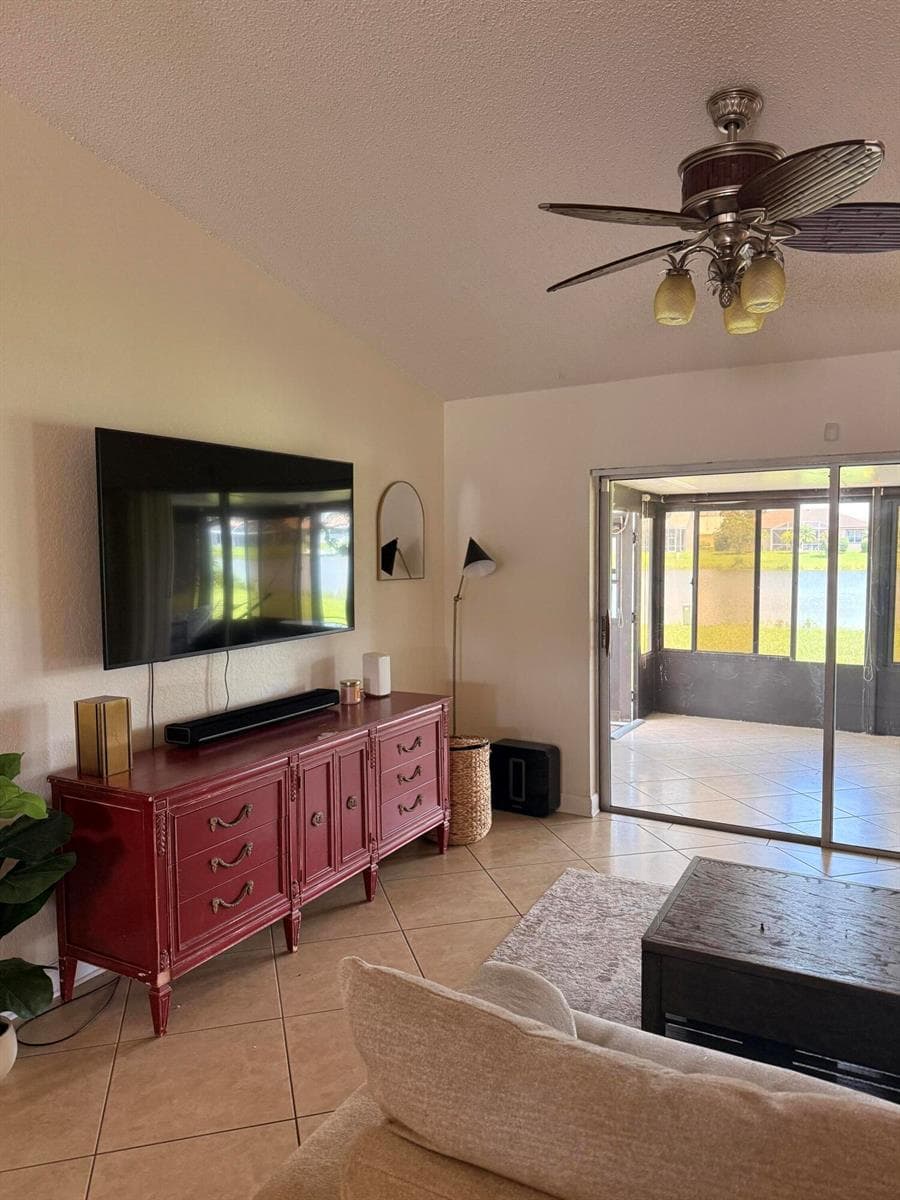 8499 Lakepoint Court, Lake Worth, FL 33467 photo 5