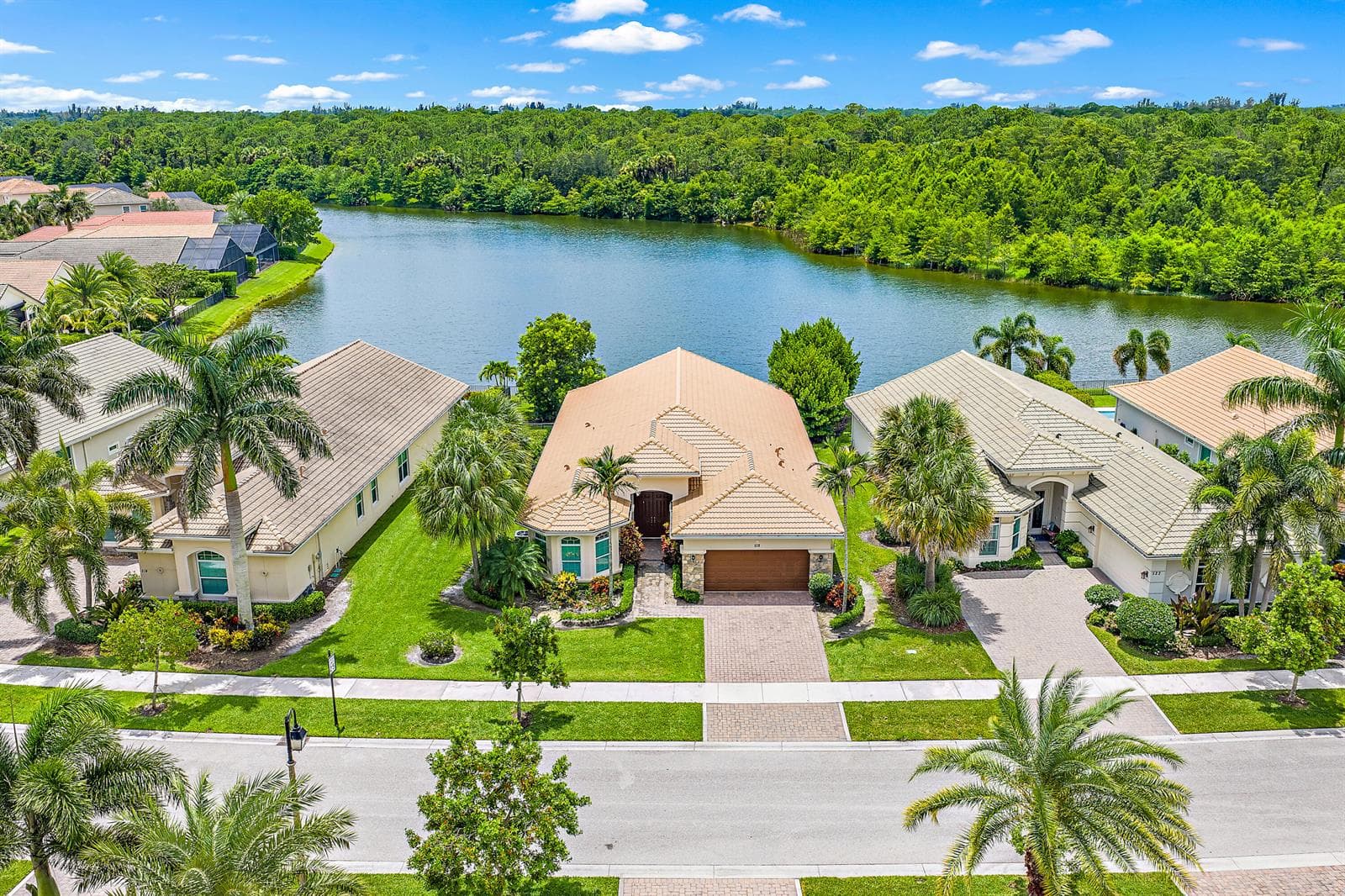 518 Carrara Court, Jupiter, FL 33478