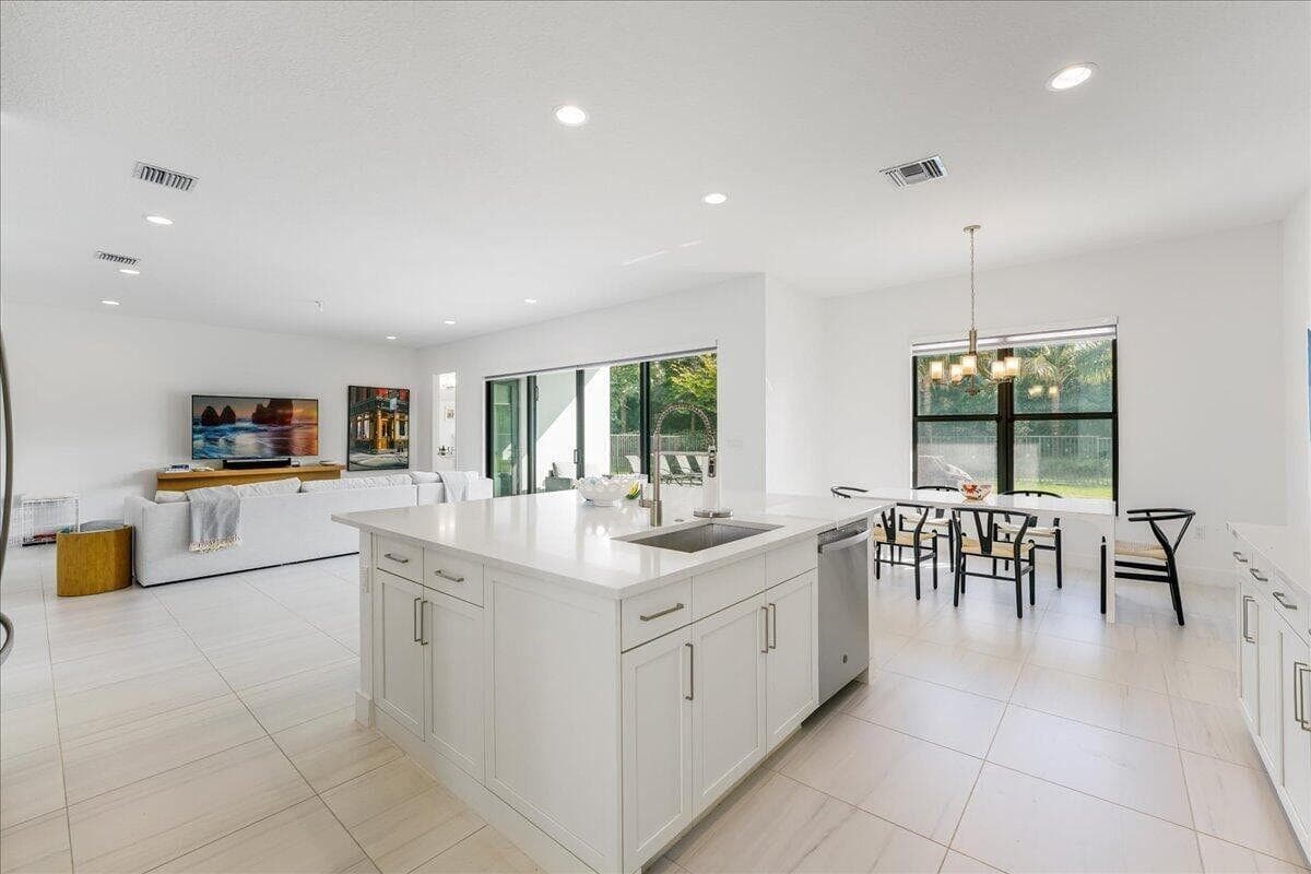17496 Sparkling River Road, Boca Raton, FL 33496 photo 3