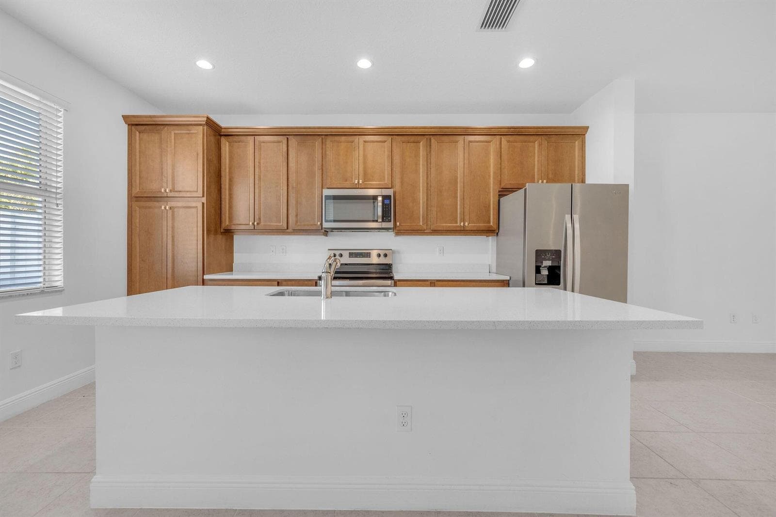 540 Sanderling Circle, Deerfield Beach, FL 33442 photo 4