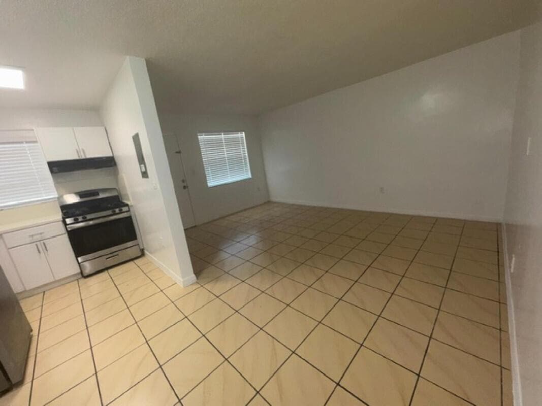 2031 NE 139th Street # 6, North Miami Beach, FL 33181 photo 2
