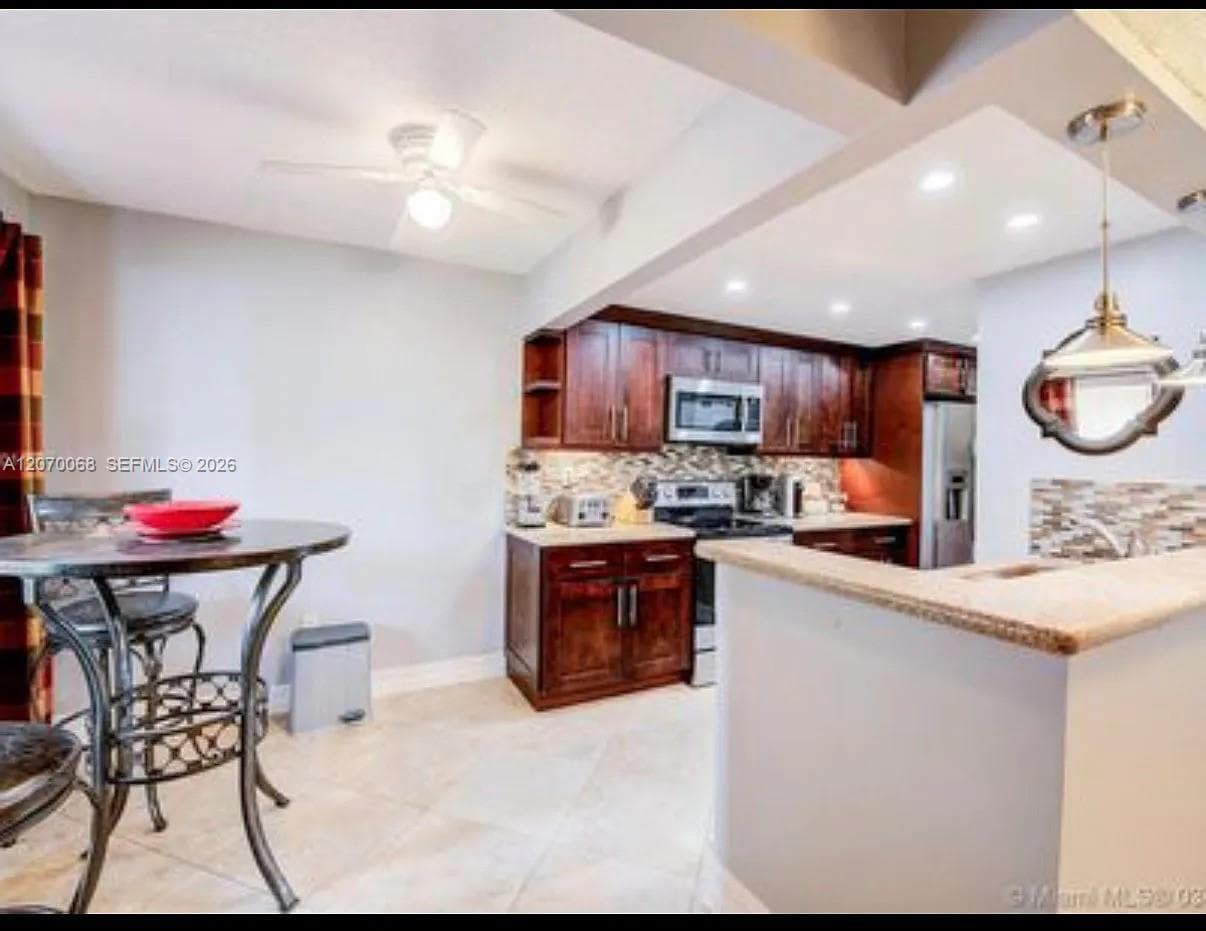 7401 NW 16th St # 108, Plantation, FL 33313 photo 2