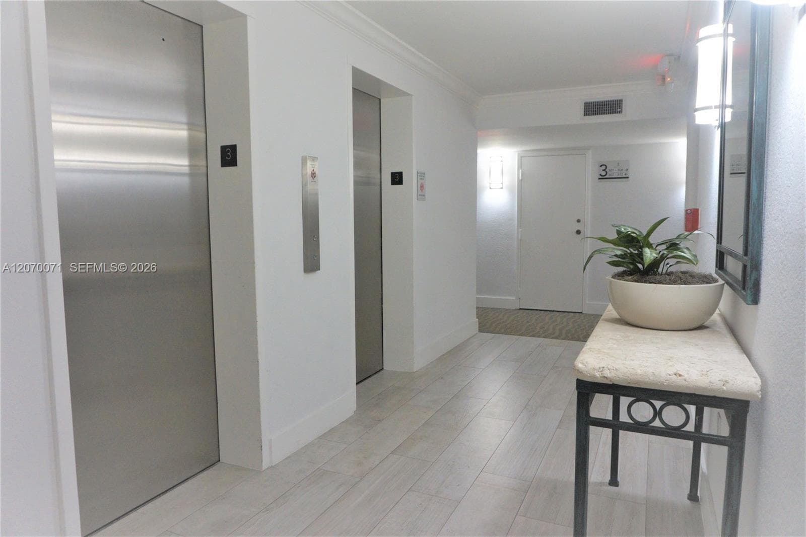 210 SEAVIEW DR # 308, Key Biscayne, FL 33149 photo 4